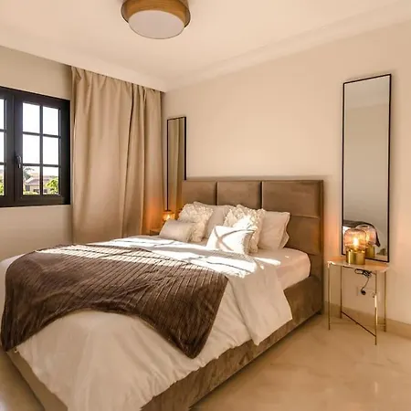 Villa 19 Duquesa Del Duque 3 Bedrooms *