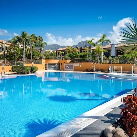 19 Duquesa Del Duque 3 Bedrooms Villa *