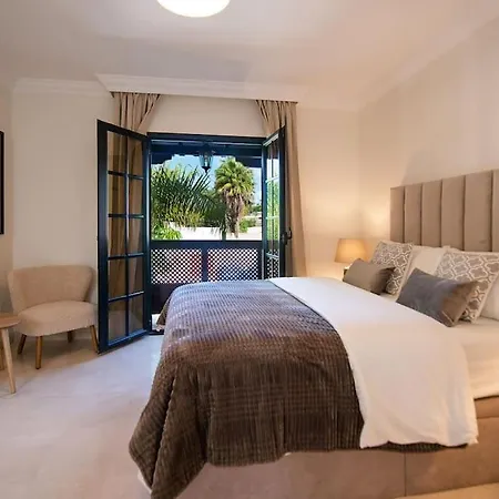 19 Duquesa Del Duque 3 Bedrooms Villa *