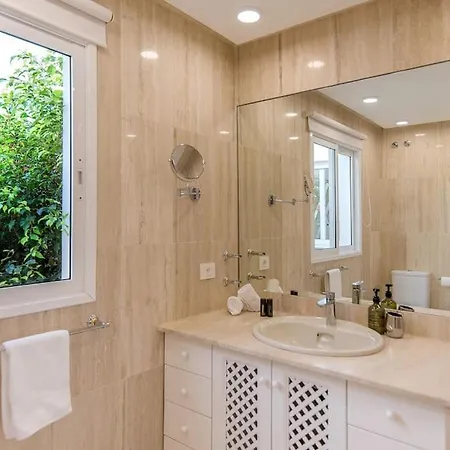 Villa 19 Duquesa Del Duque 3 Bedrooms Costa Adeje (Tenerife)