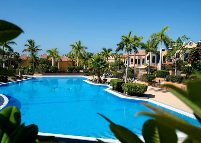 19 Duquesa Del Duque 3 Bedrooms Willa